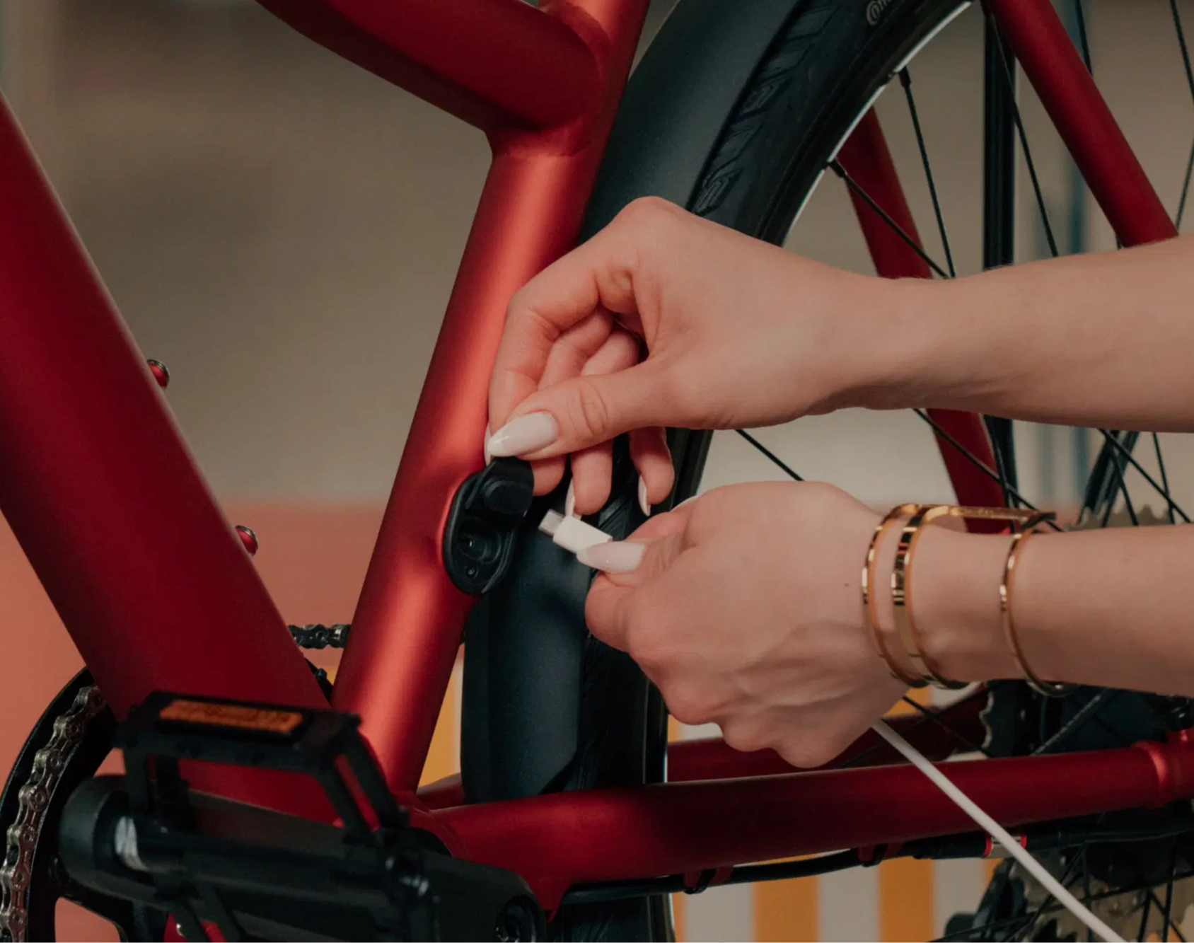 Sim, Carregamento via USB-C Sim, Carregamento via USB-C