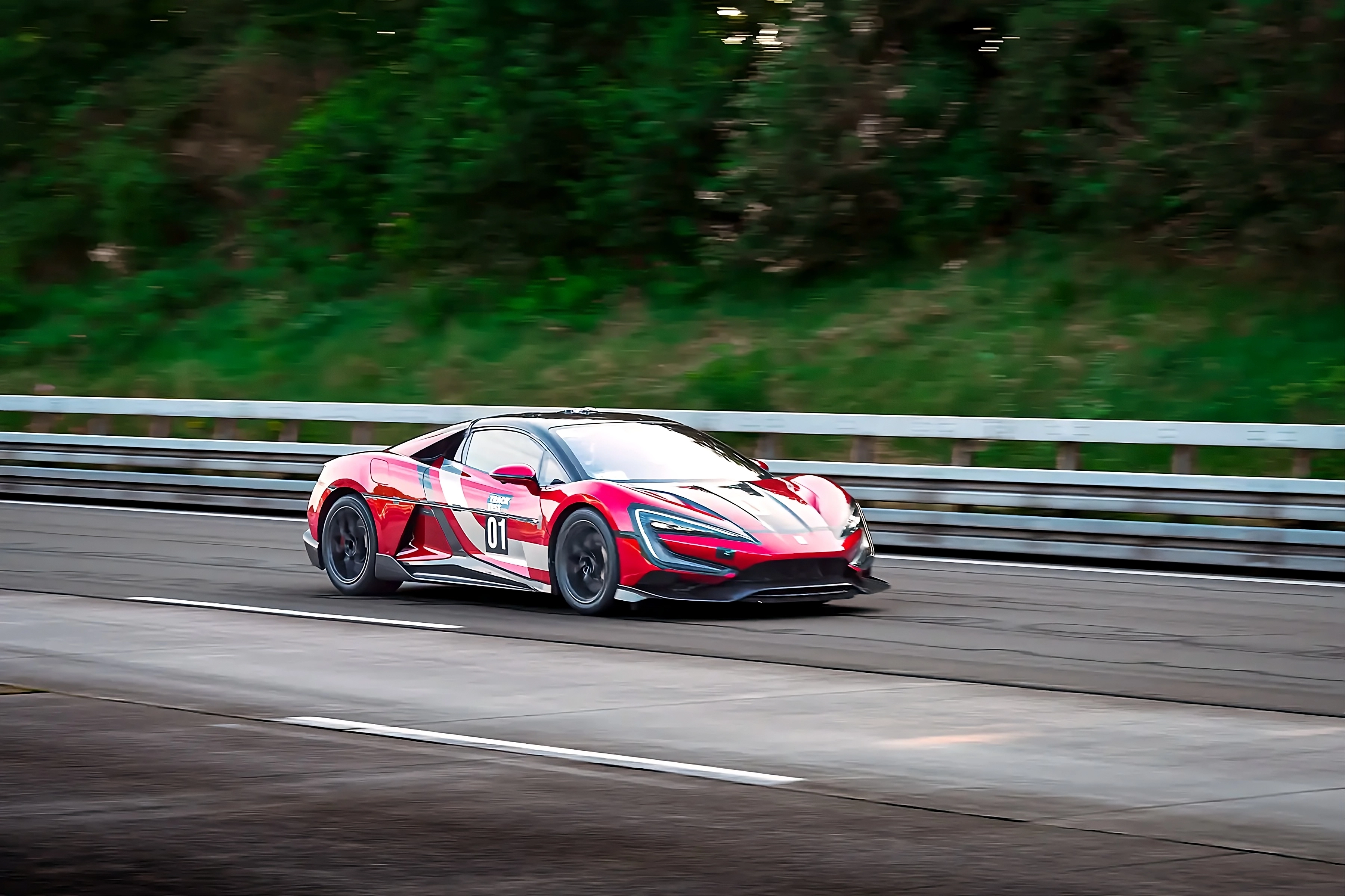 Yangwang U9 em altissima velocidade