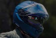 HUD à prova de rua: o capacete que coloca a interface no horizonte